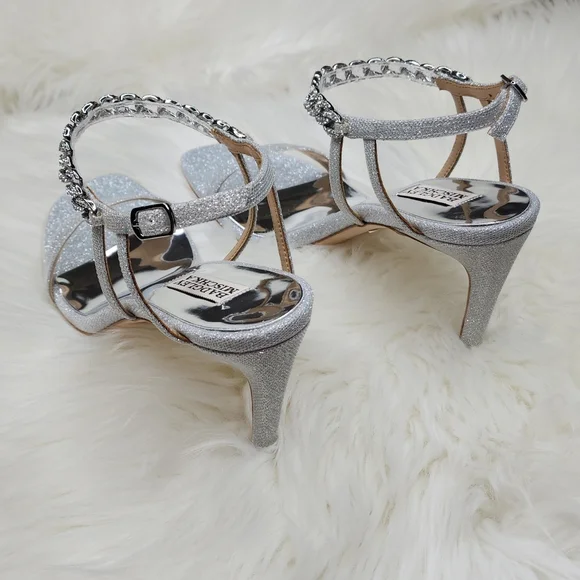Badgley Mischka Kai Silver High Heels New In Box - Picture 15 of 17